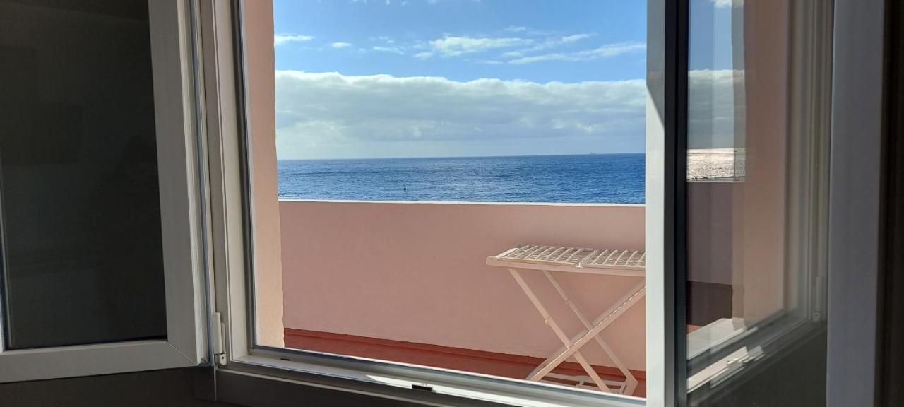 En Primera Linea De Mar, Teresitas, Santa Cruz De Tenerife *